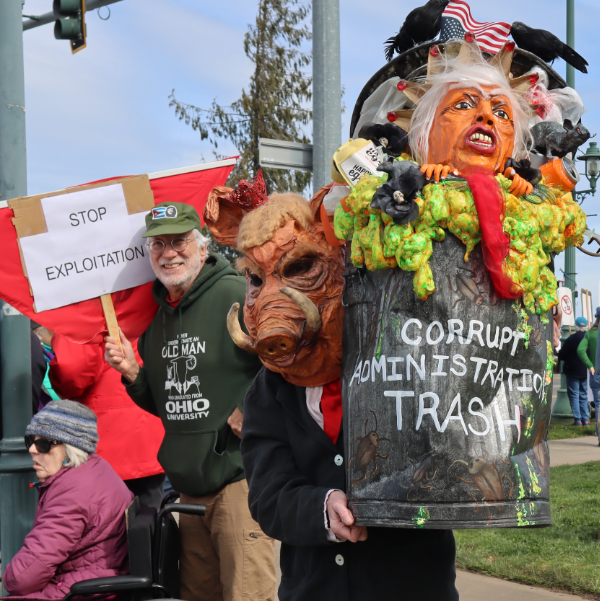 trashcan with Trump inside